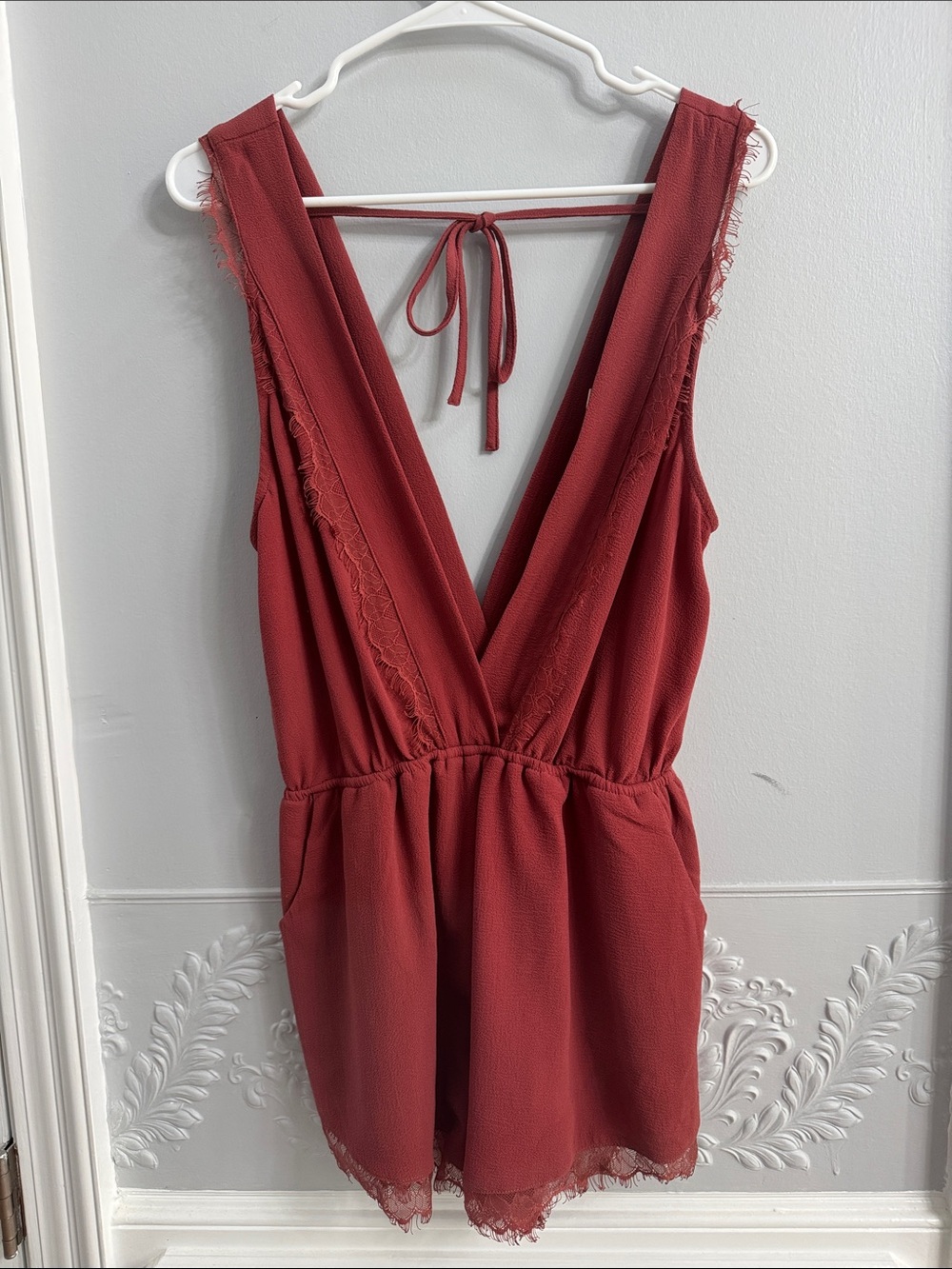 Illa Illa Burgundy Sleeveless V-Neck Lace Romper